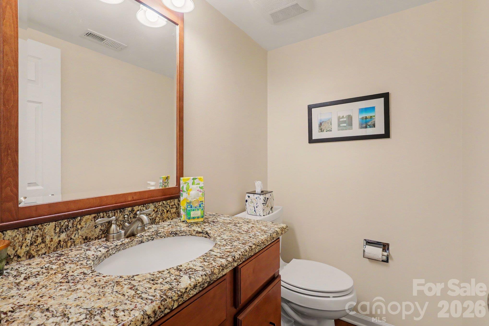 640 Heather Lane Property Photo 14