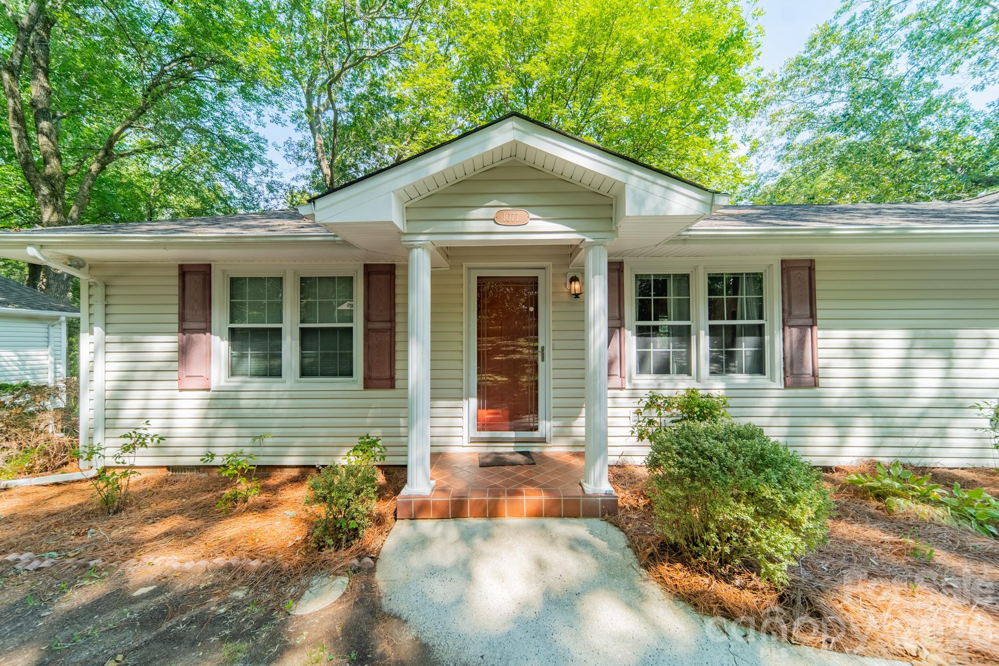 1077 E Shore Drive Property Photo 31