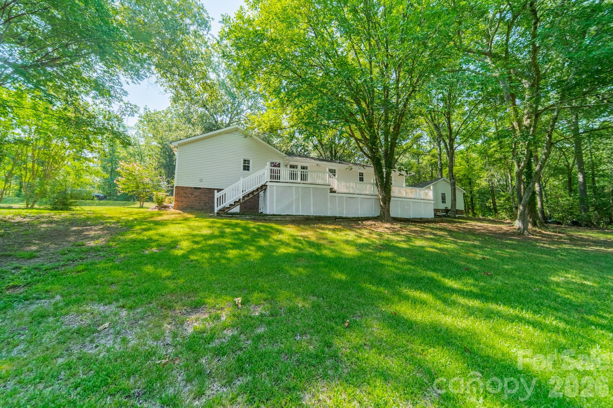 1077 E Shore Drive Property Photo 38
