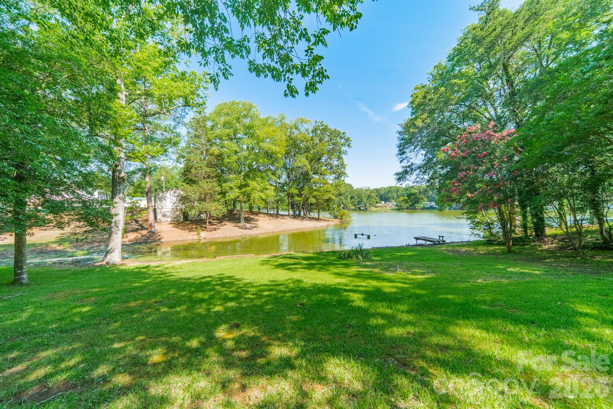 1077 E Shore Drive Property Photo 42