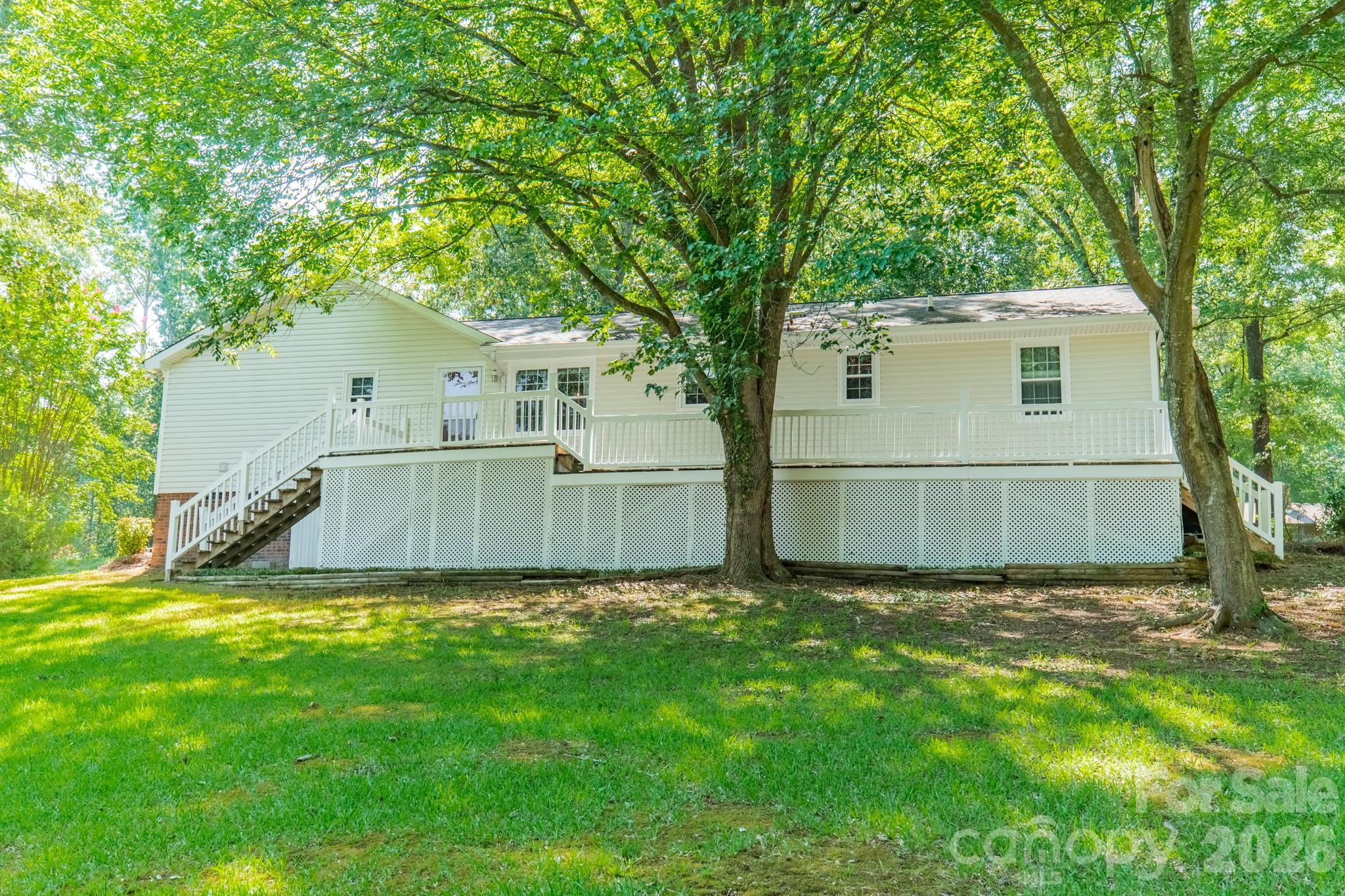 1077 E Shore Drive Property Photo 44