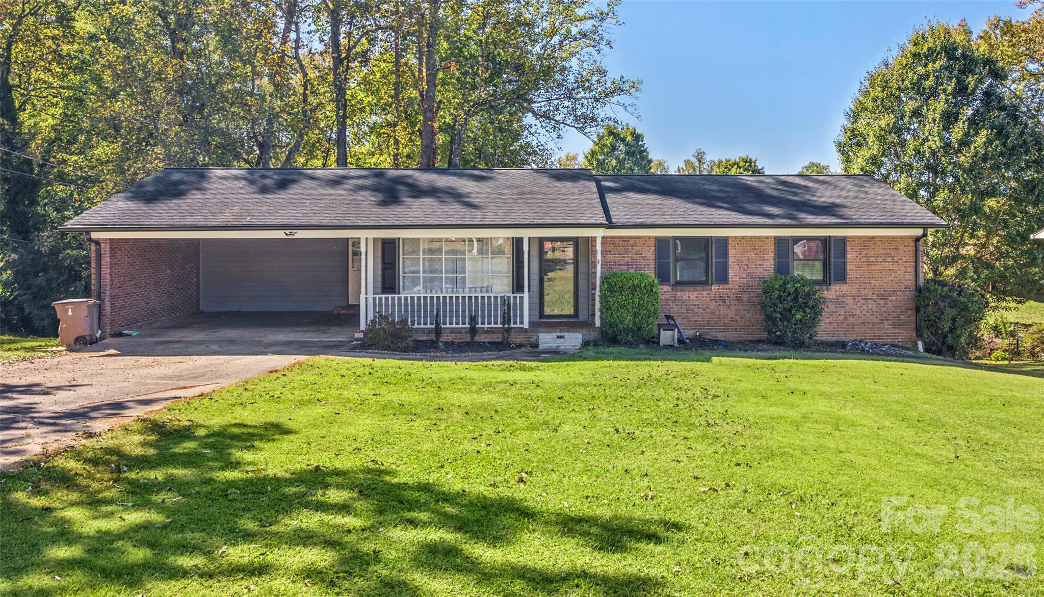 805 Waters Street Property Photo 1