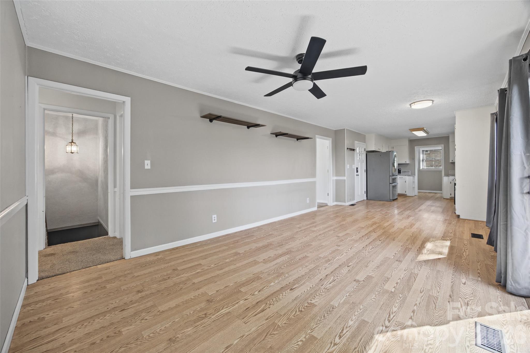 805 Waters Street Property Photo 6