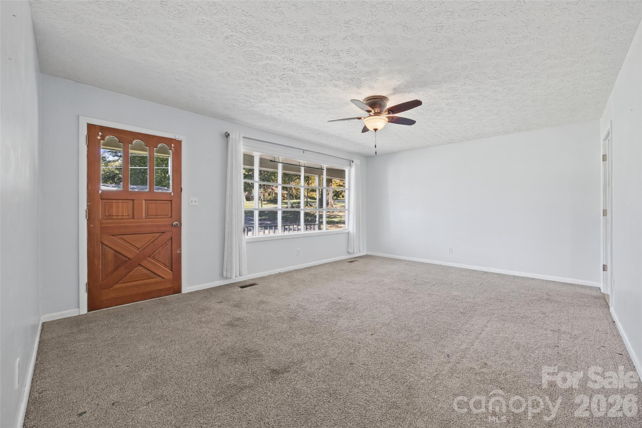 805 Waters Street Property Photo 14