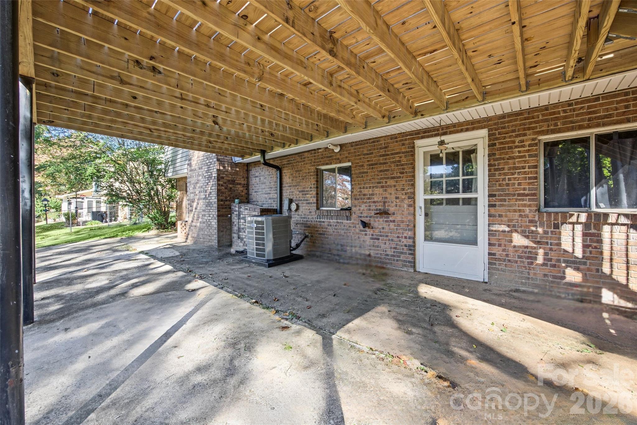 805 Waters Street Property Photo 32