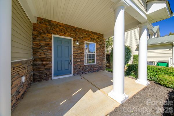 13325 Pontchatrain Avenue Property Photo 2