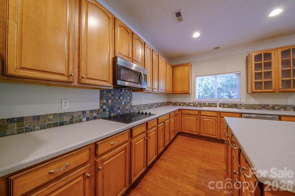 13325 Pontchatrain Avenue Property Photo 6