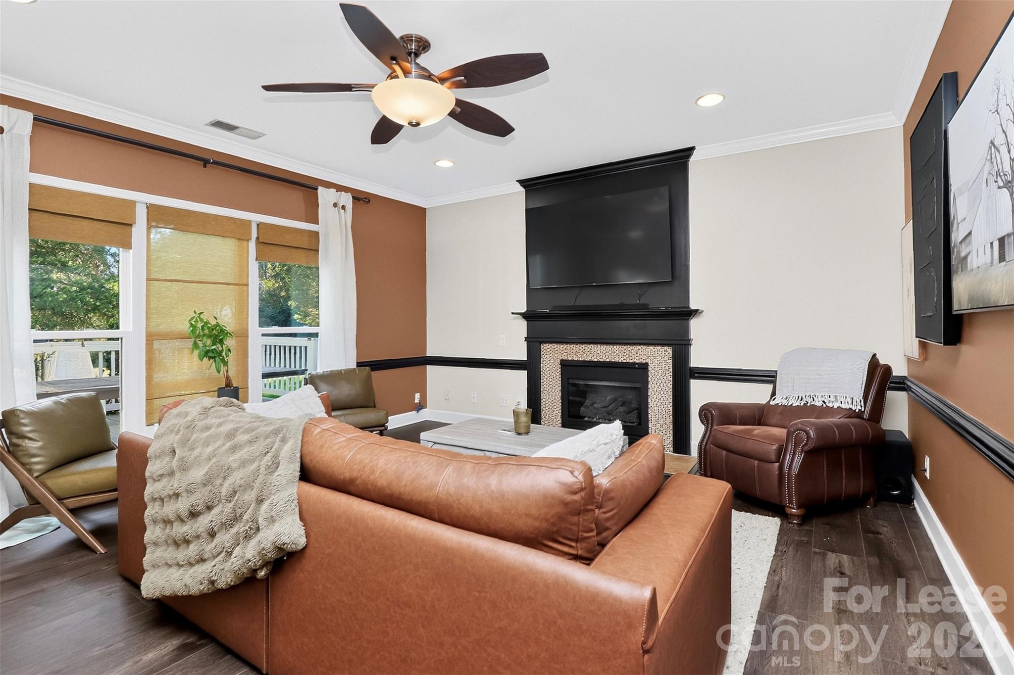 8437 Bridgestone Drive Property Photo 10