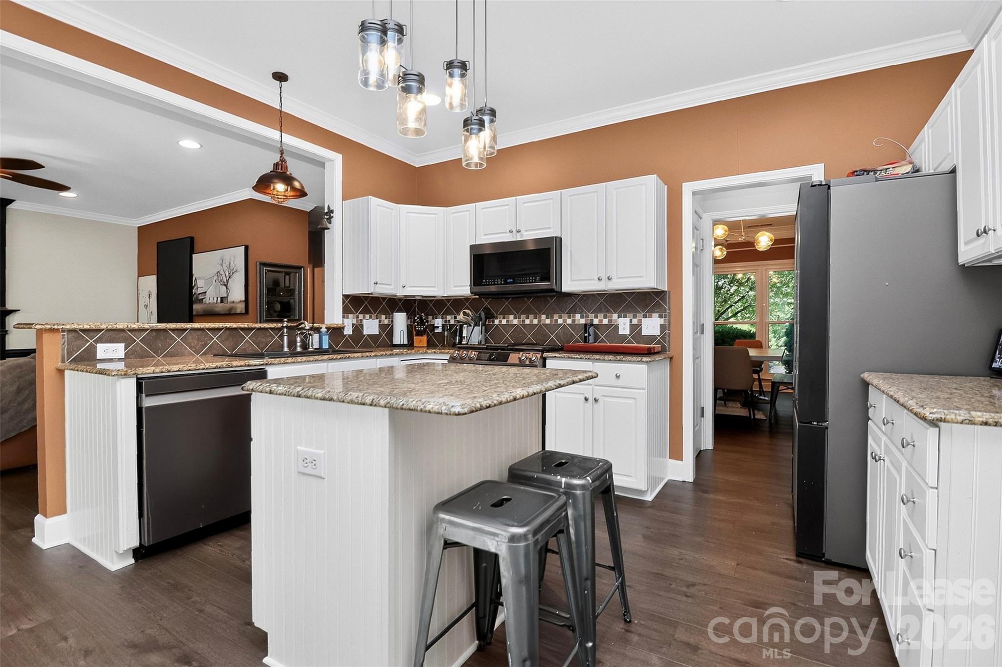 8437 Bridgestone Drive Property Photo 16