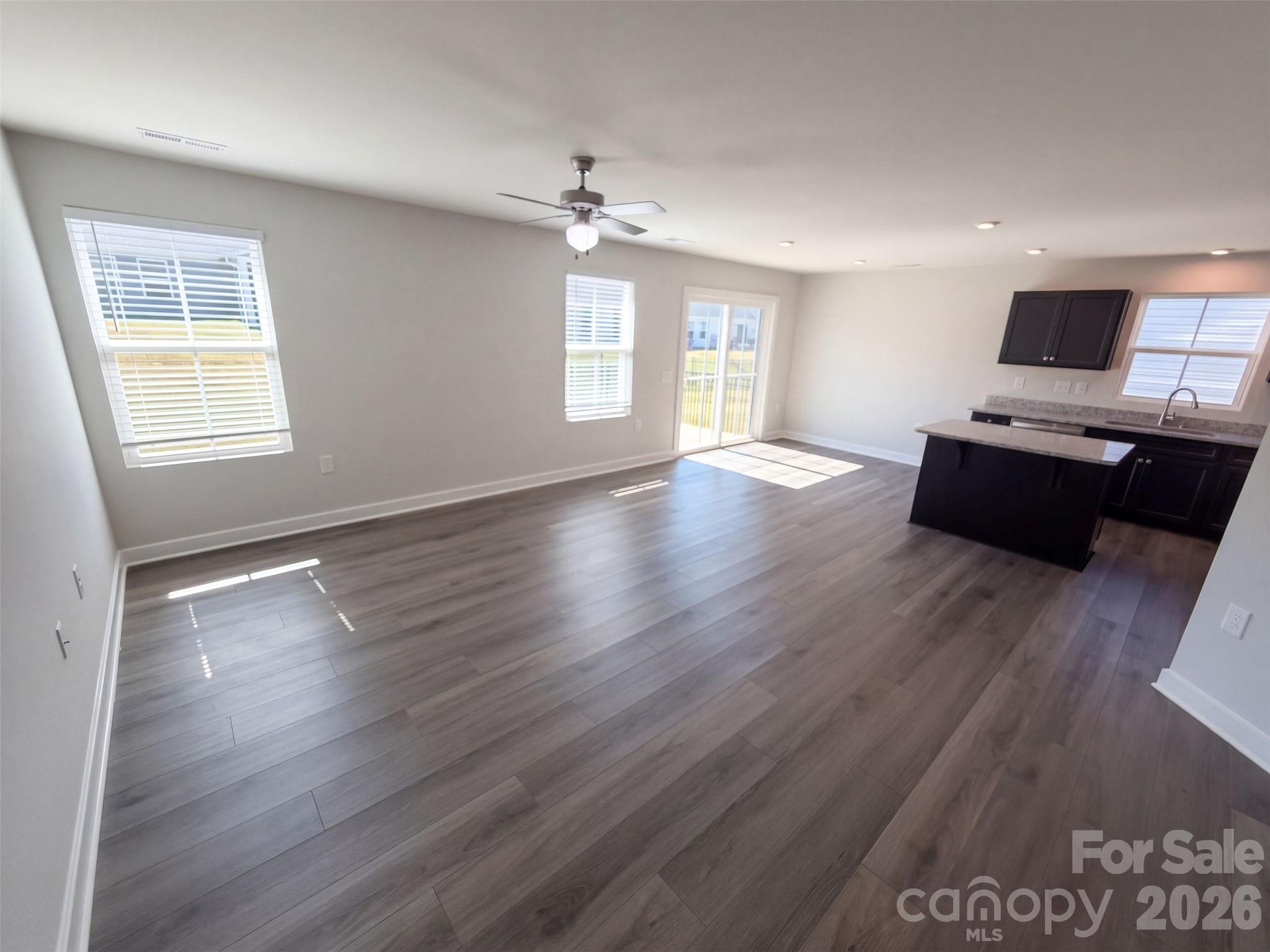 599 Grandiflora Avenue Property Photo 3