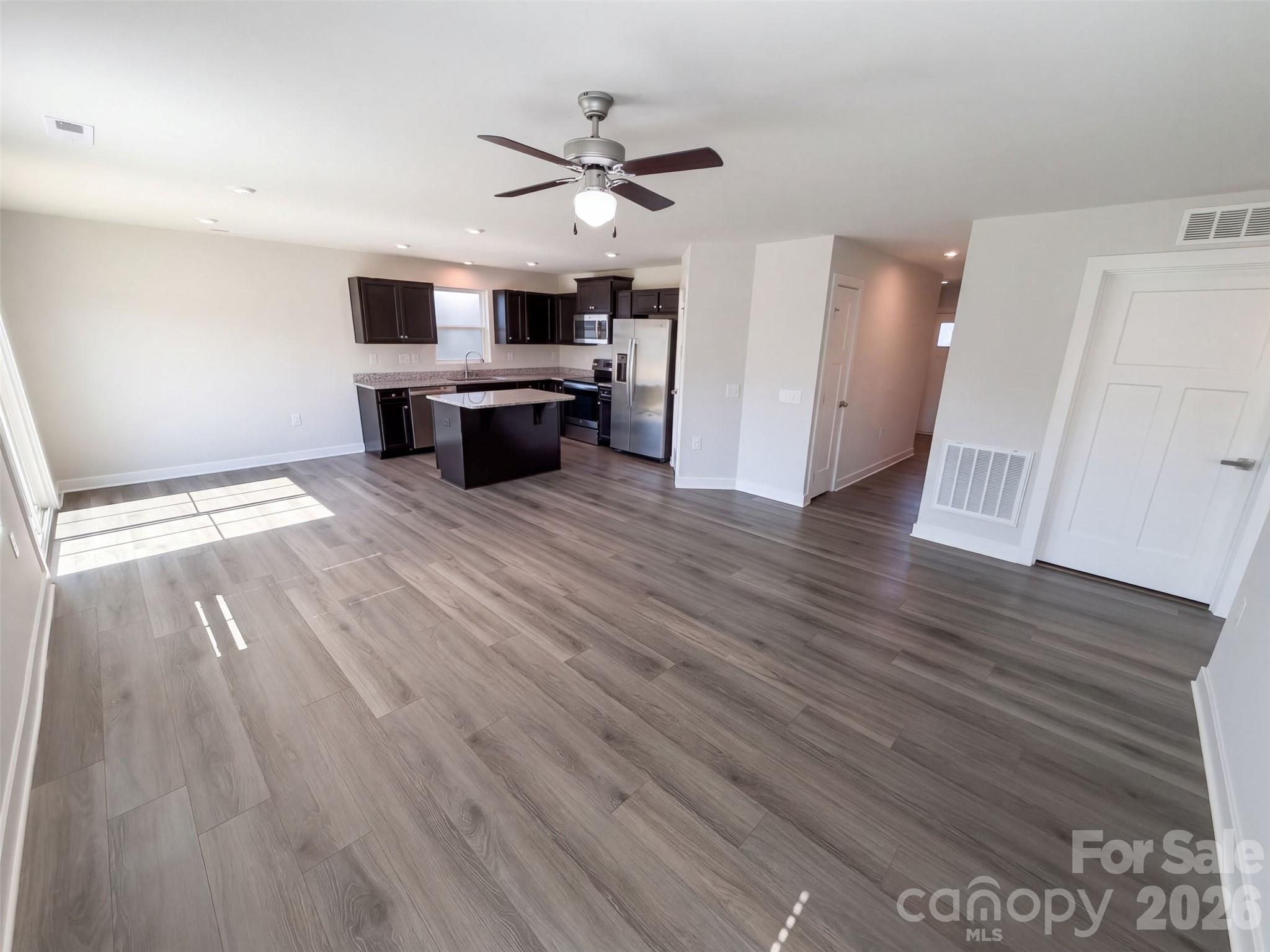 599 Grandiflora Avenue Property Photo 7