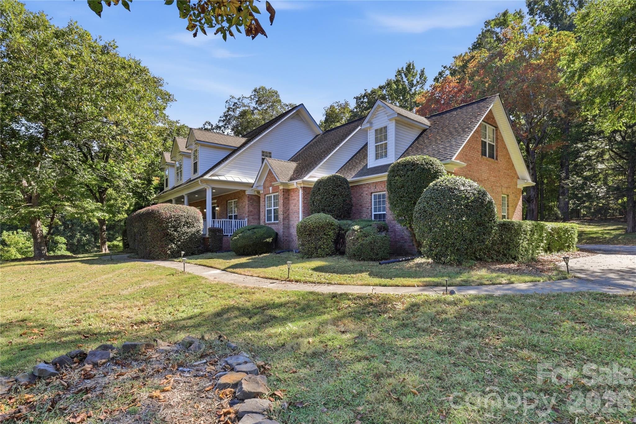 714 Bridgewater Drive Property Photo 2