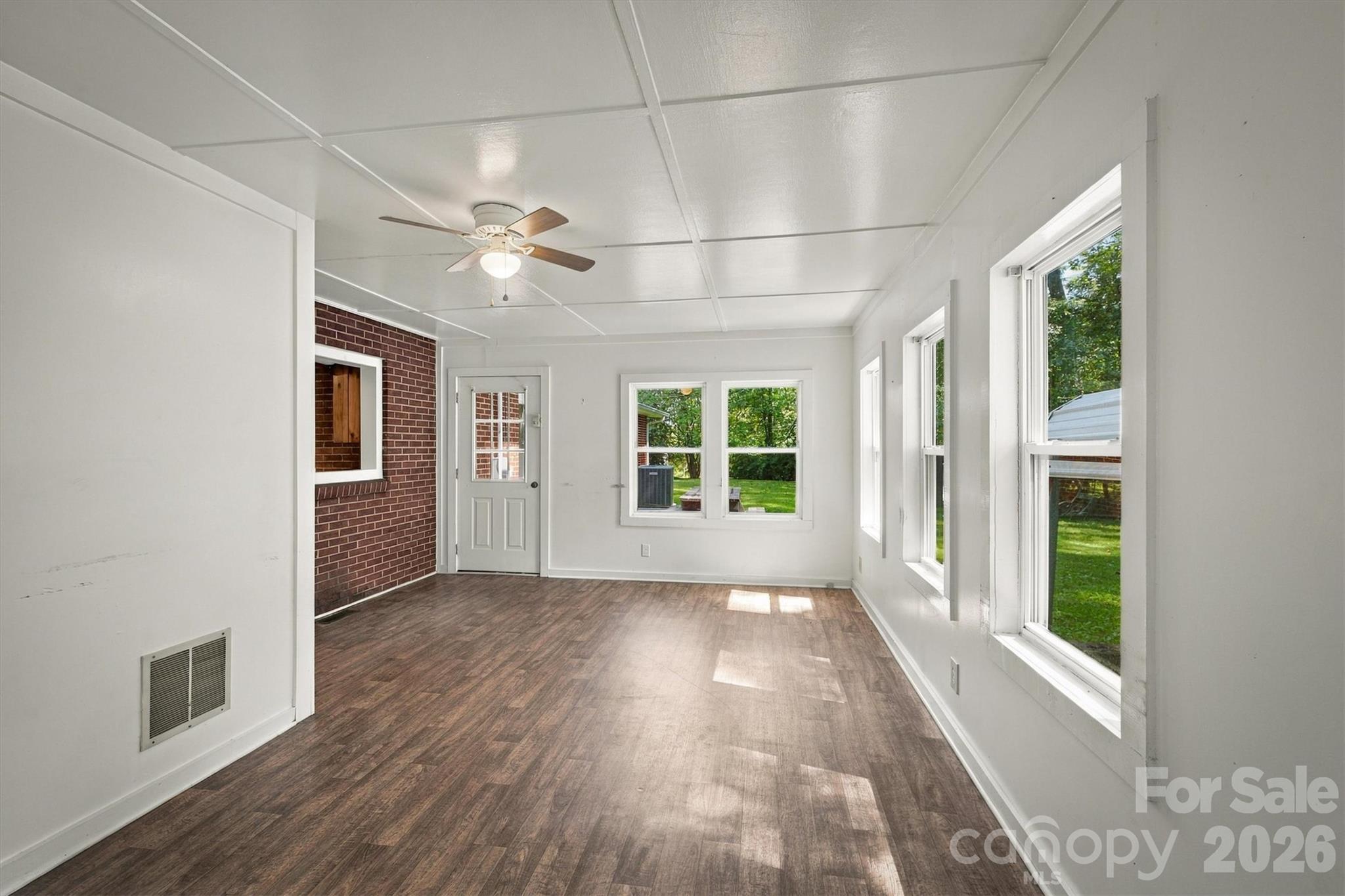 114 Fairview Road Property Photo 6