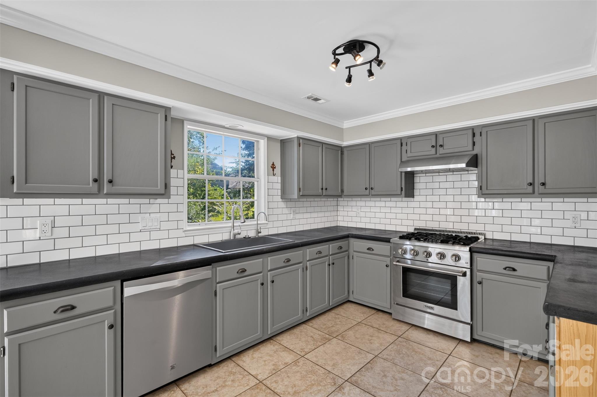 12427 Woodside Falls Road Property Photo 14