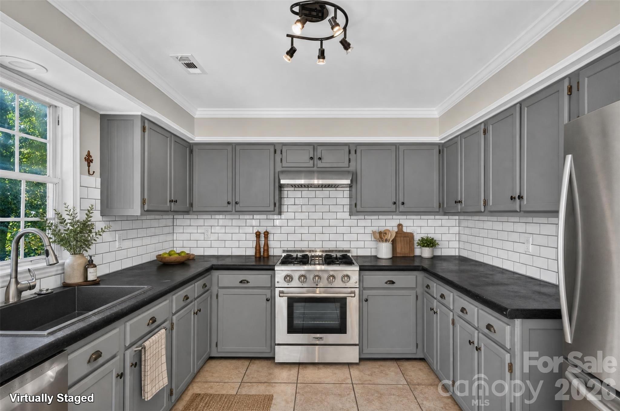 12427 Woodside Falls Road Property Photo 16