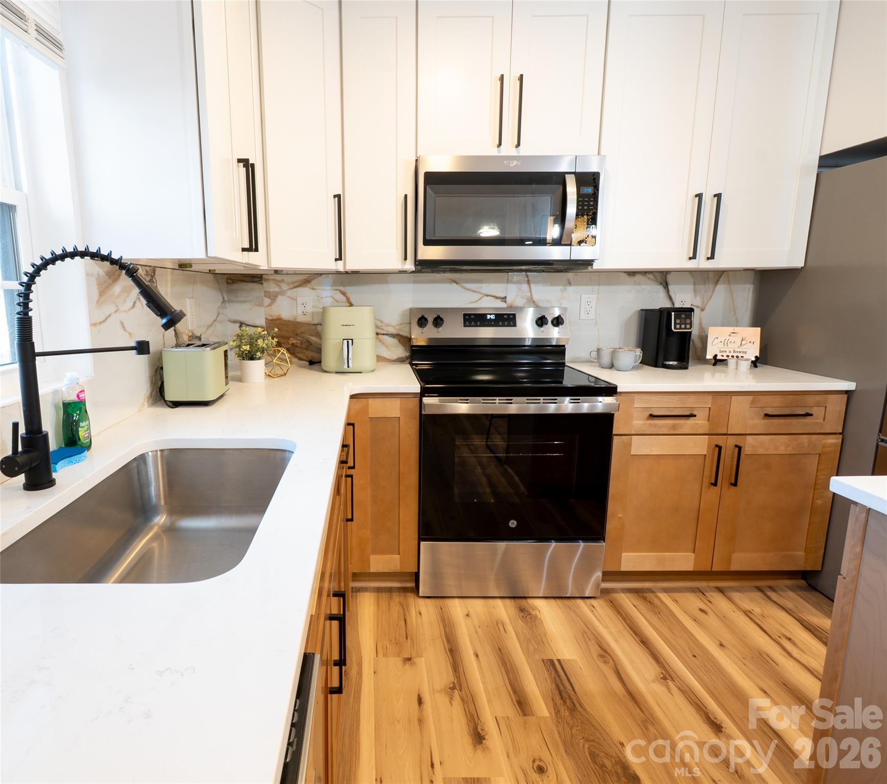 1050 Barnett Drive Property Photo 2