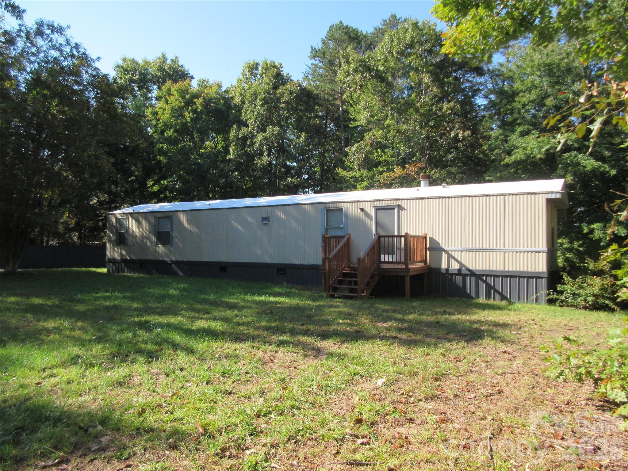 991 Horn Mill Road Property Photo 2