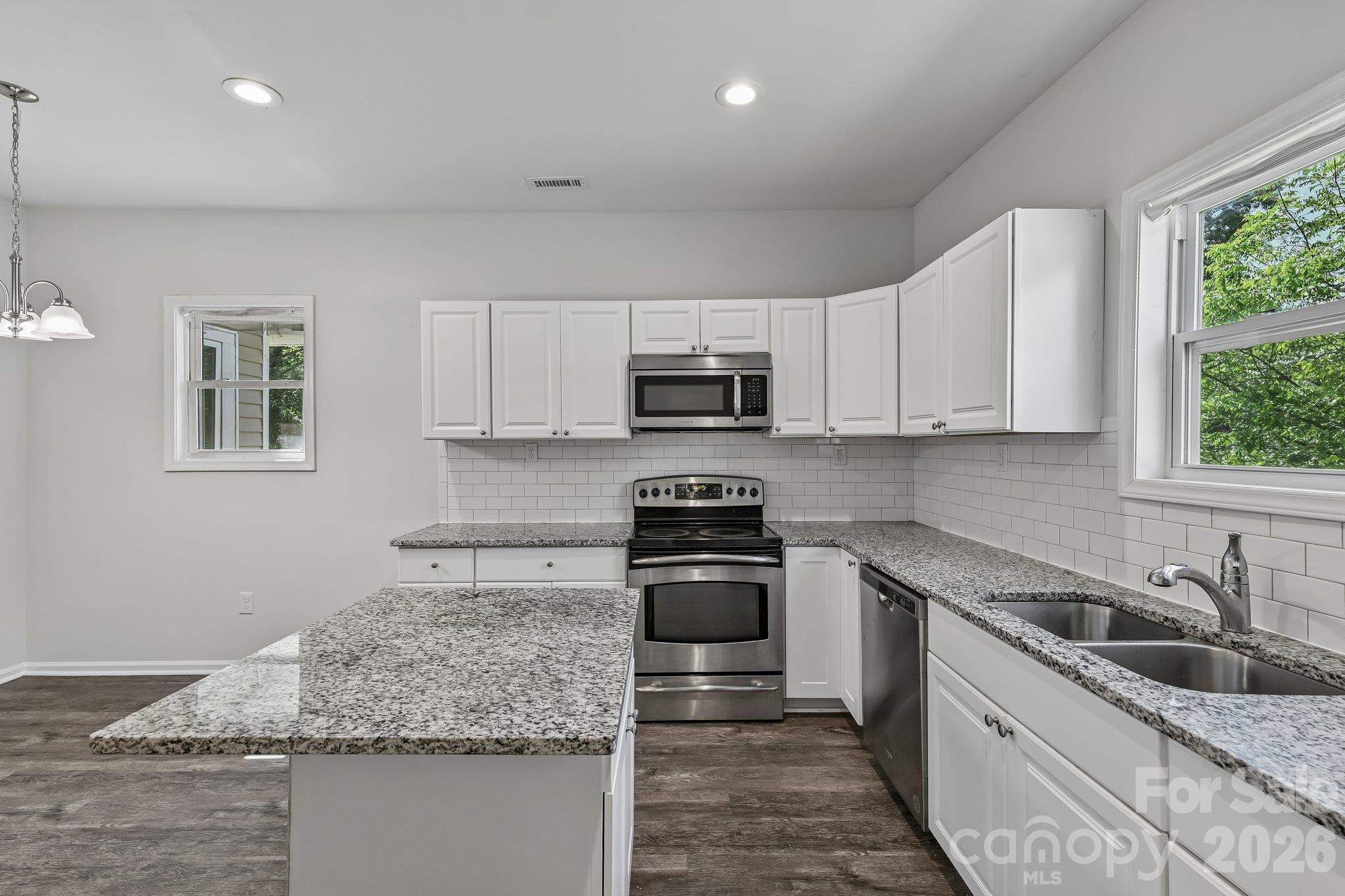 2509 Gardner Street Property Photo 19