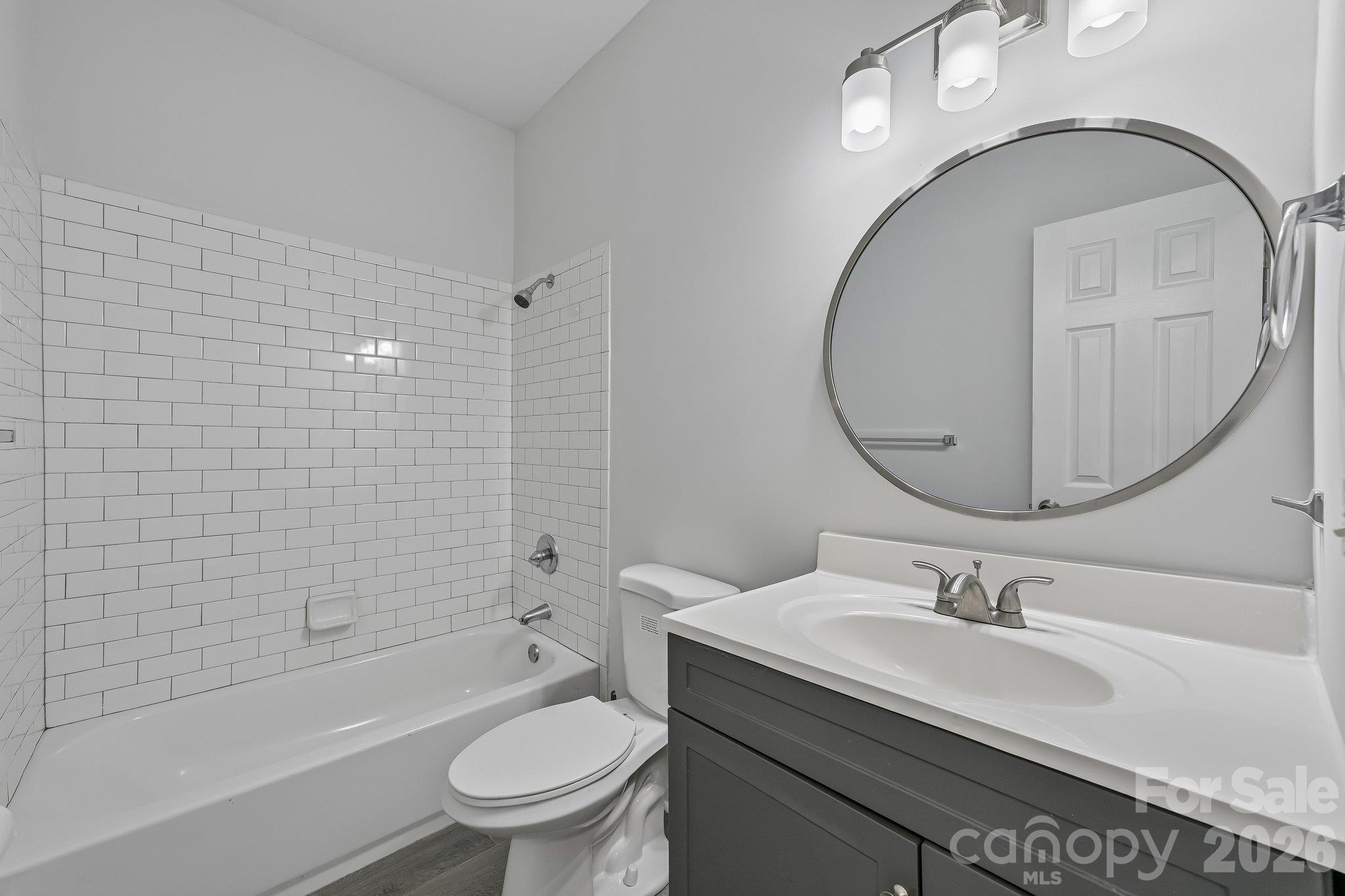 2509 Gardner Street Property Photo 24