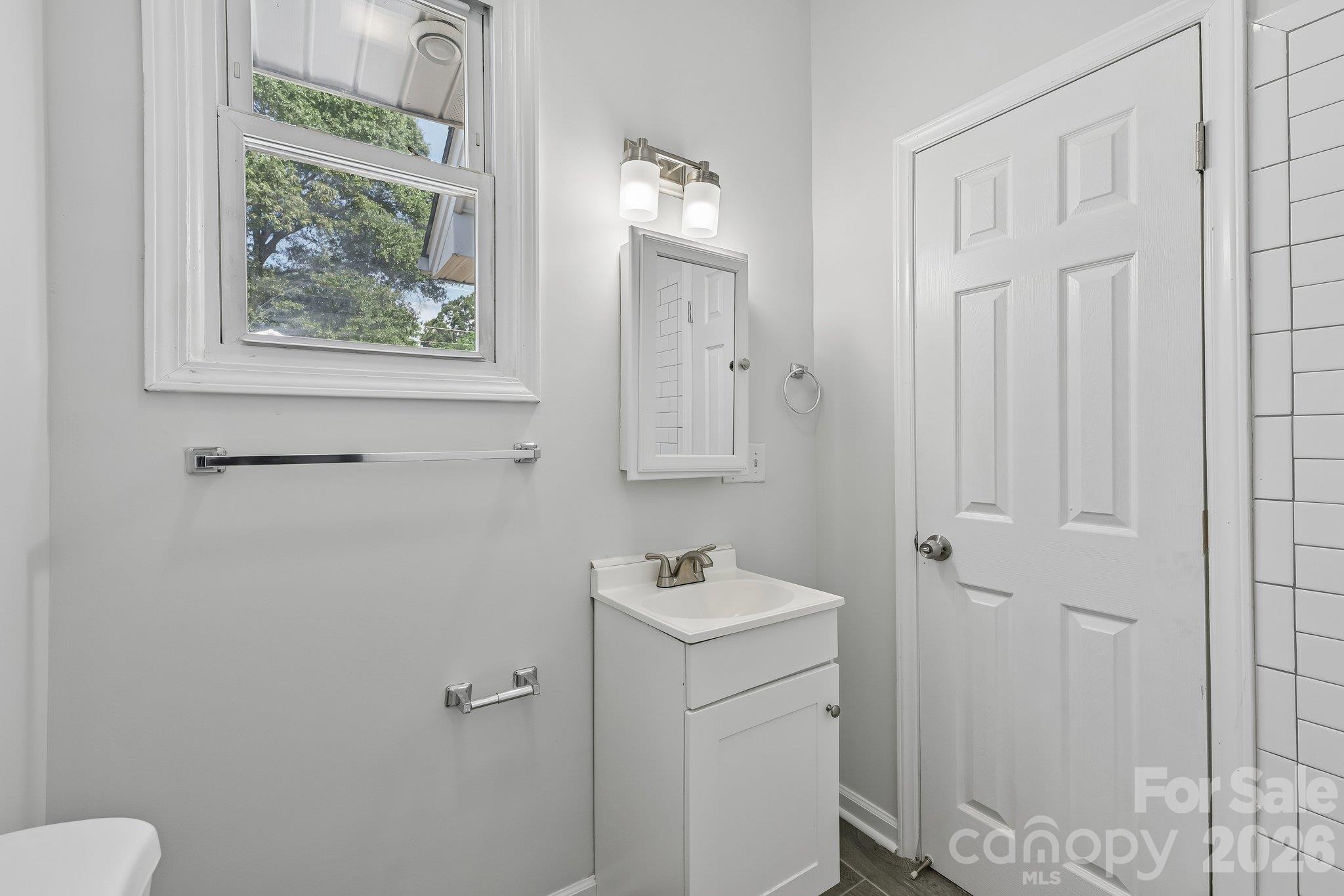 2509 Gardner Street Property Photo 29