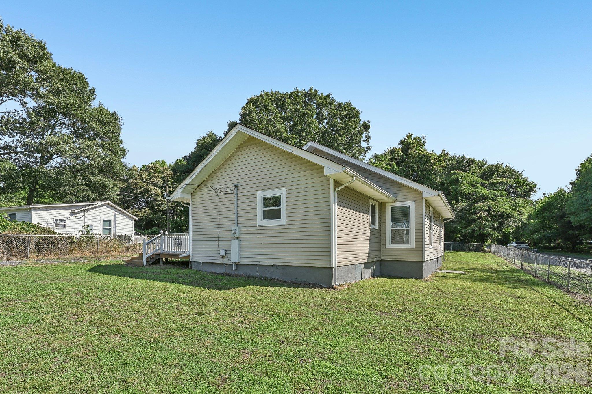 2509 Gardner Street Property Photo 35