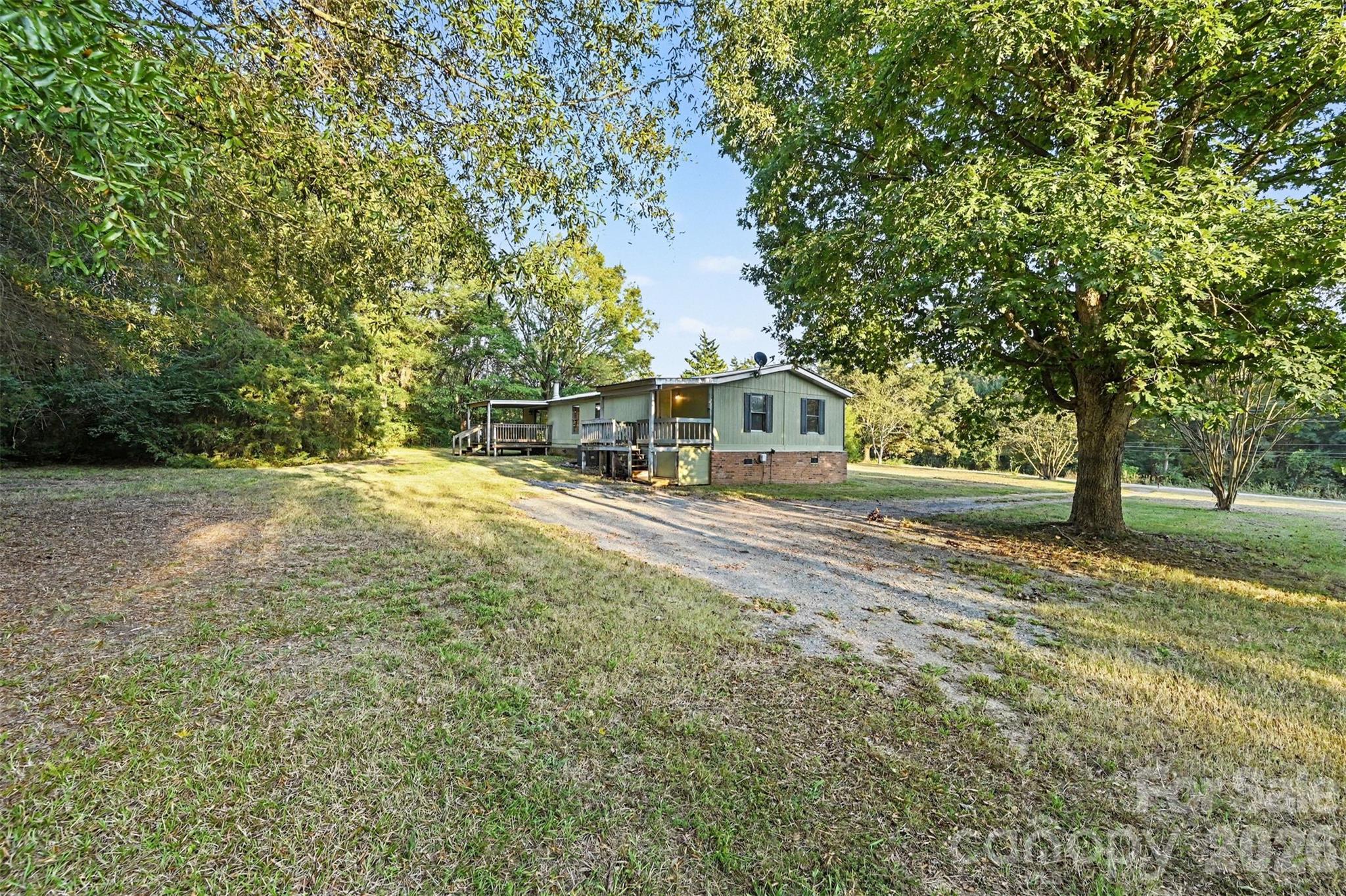2819 Highway 218 Highway Property Photo 2