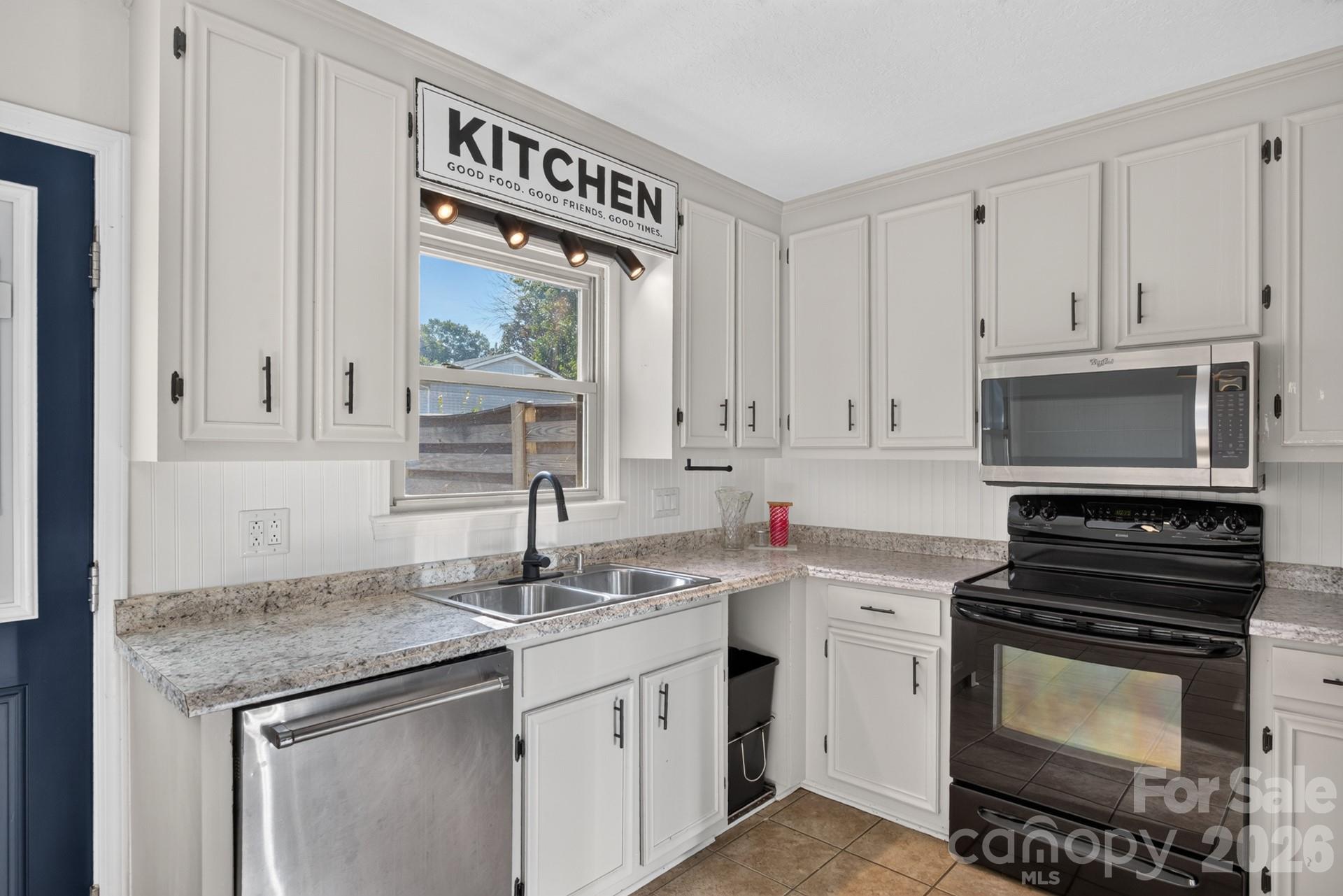 817 Mitchell Avenue Property Photo 2