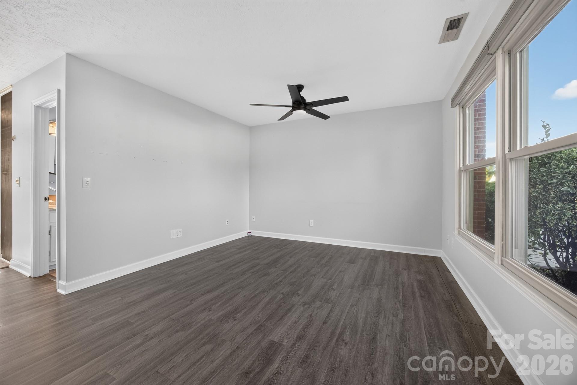 817 Mitchell Avenue Property Photo 6