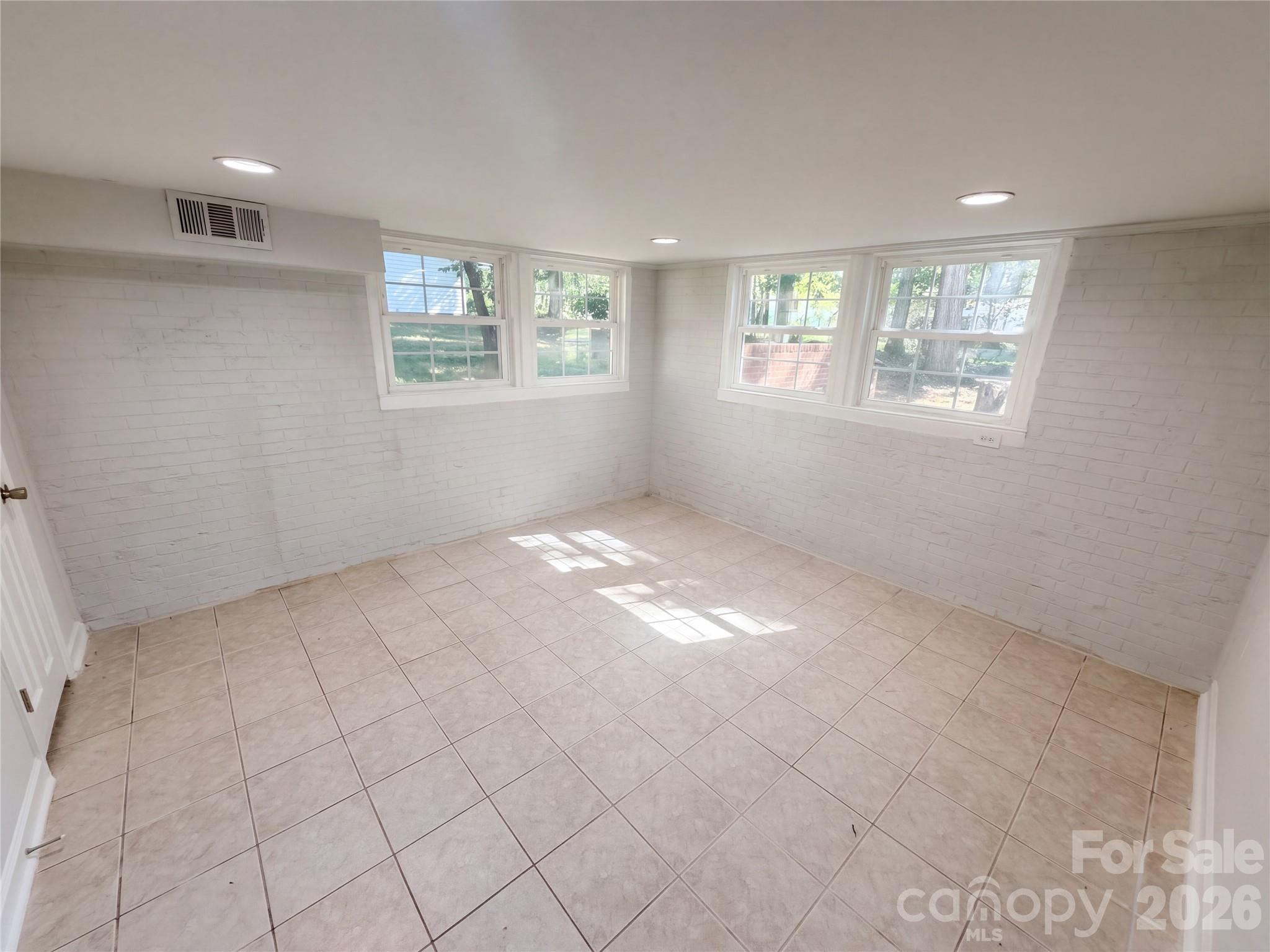 120 Smith Street Property Photo 16