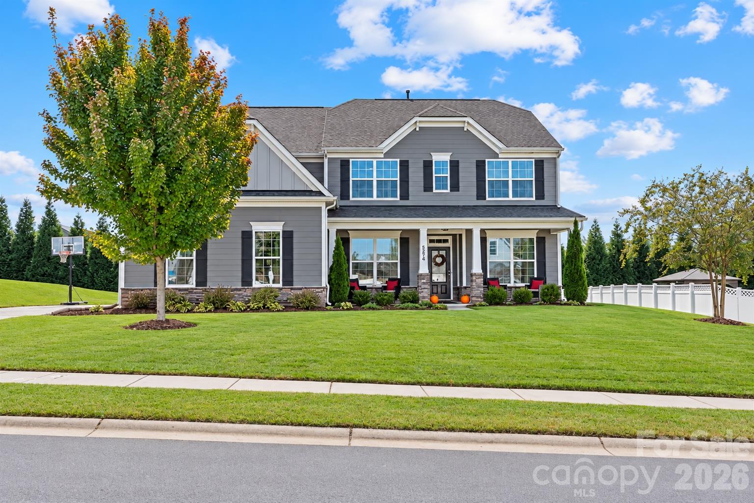 238 Bushney Loop Property Photo 1