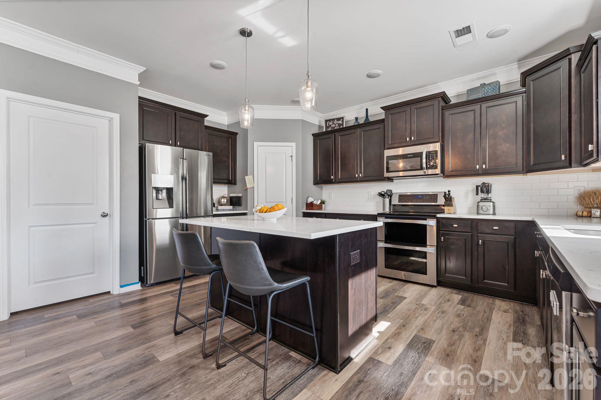 238 Bushney Loop Property Photo 12