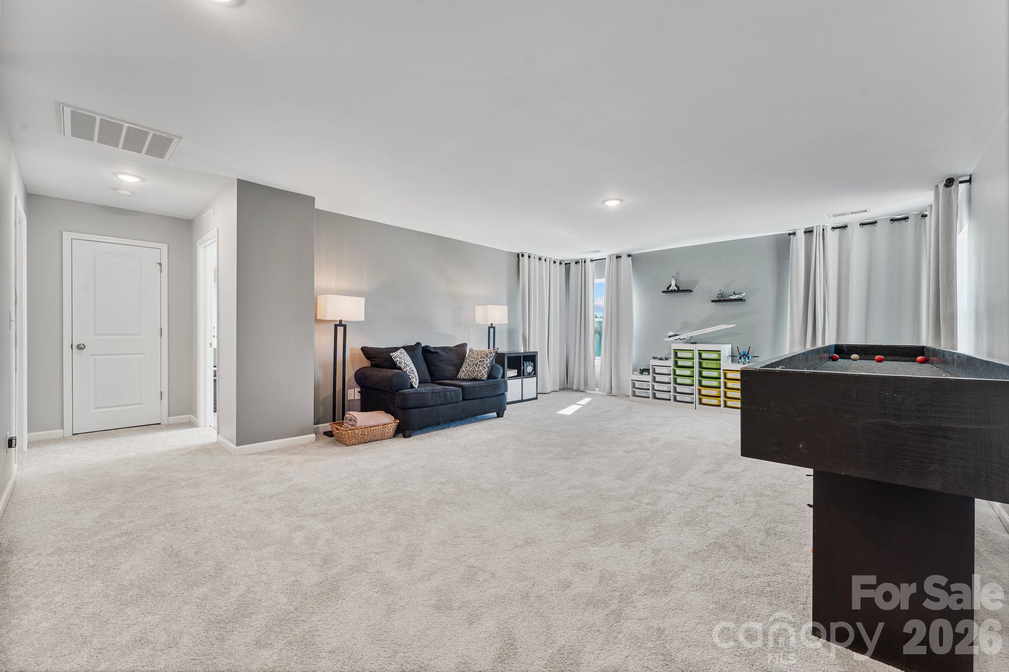 238 Bushney Loop Property Photo 28