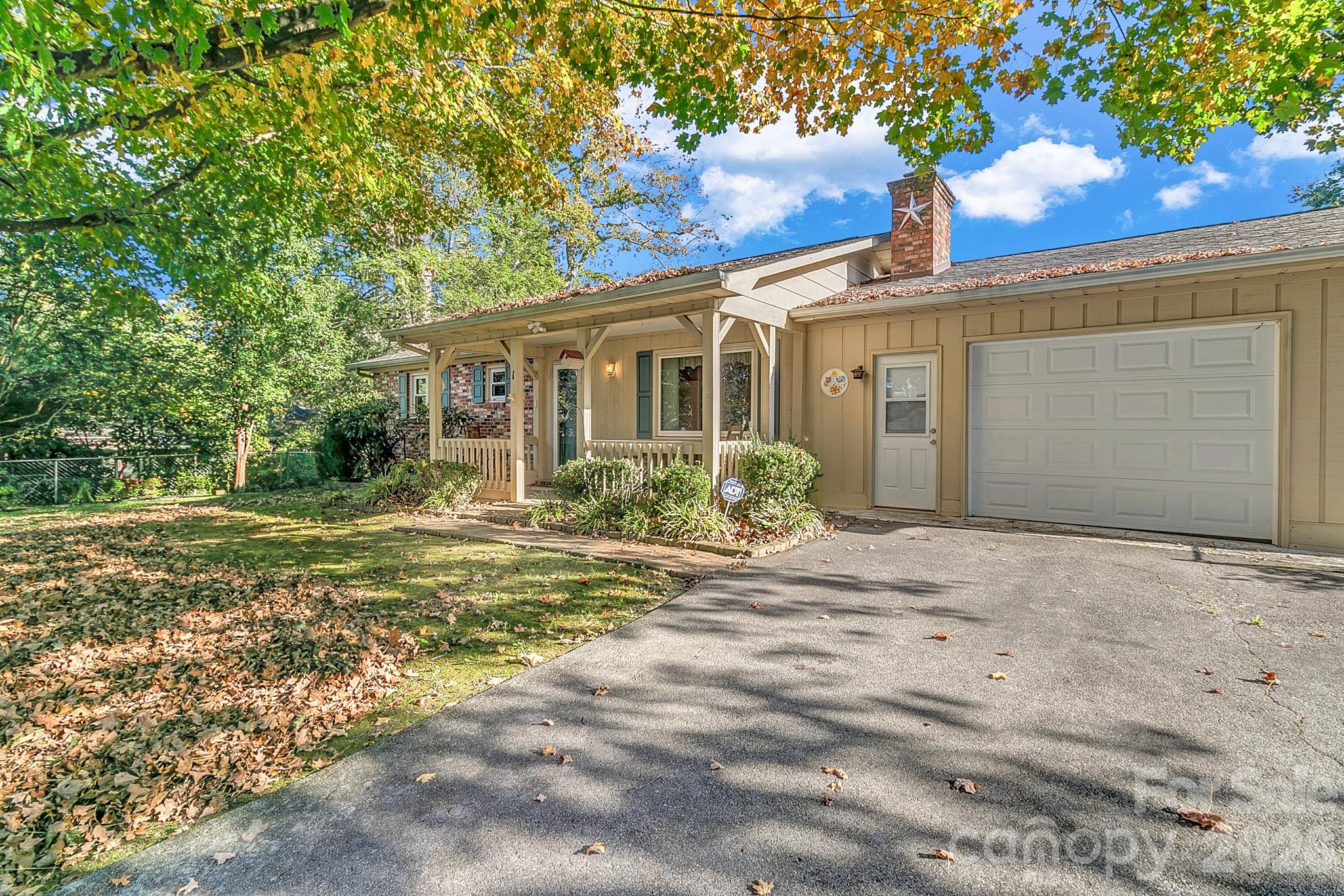 1 Dewberry Lane Property Photo 5