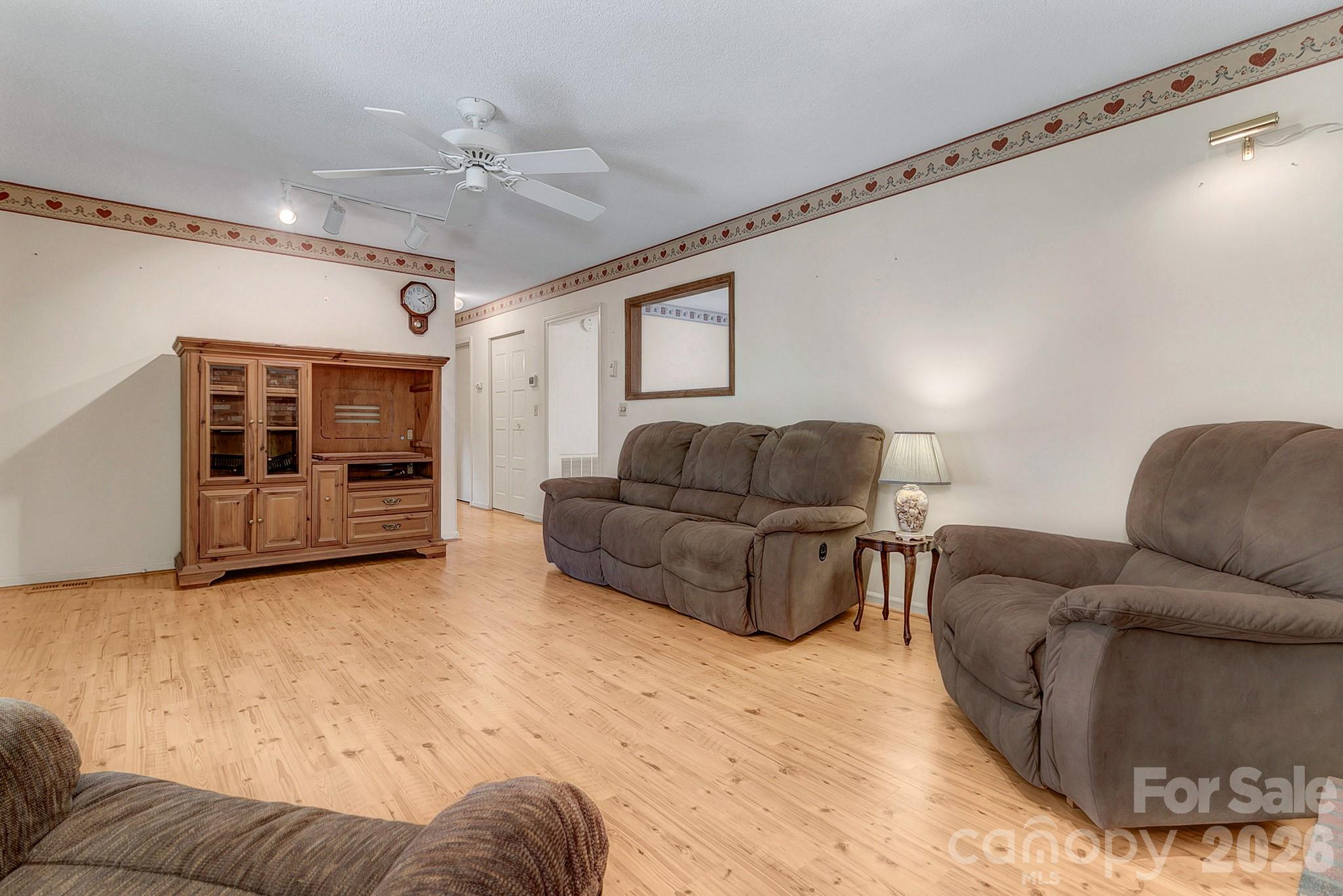 1 Dewberry Lane Property Photo 9