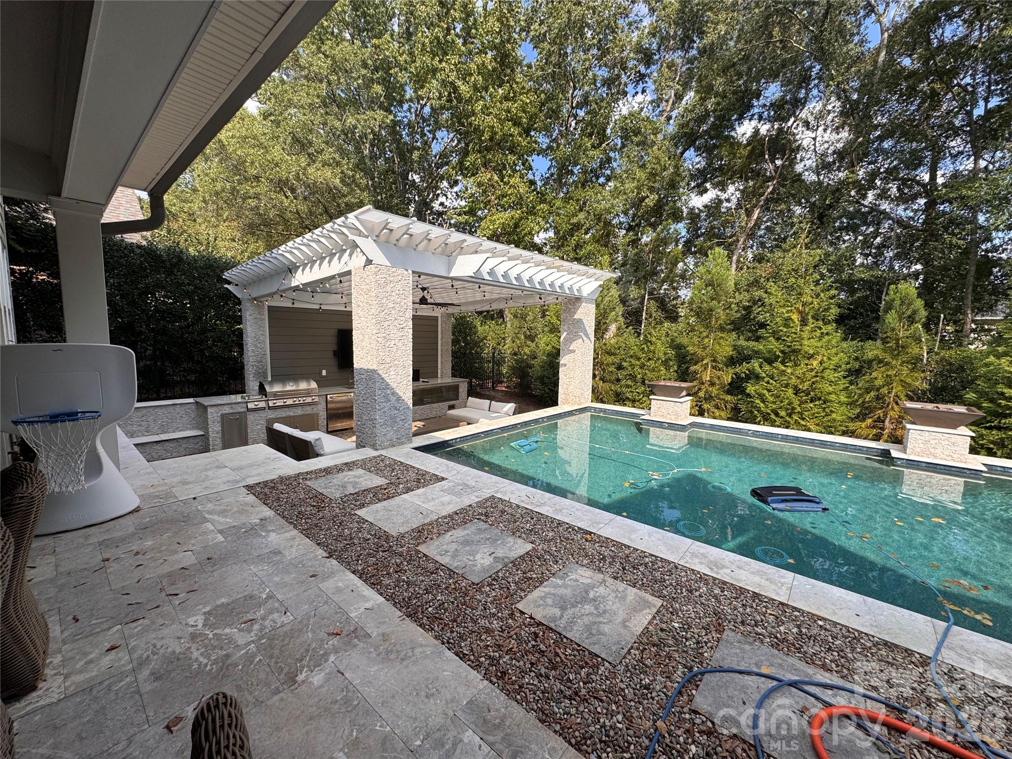 8916 Blakeney Drive Property Photo 2