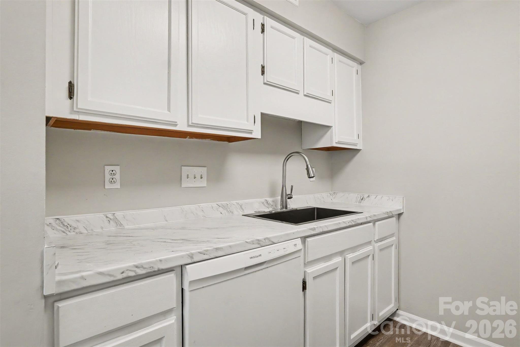 3201 Heathstead Place Property Photo 11