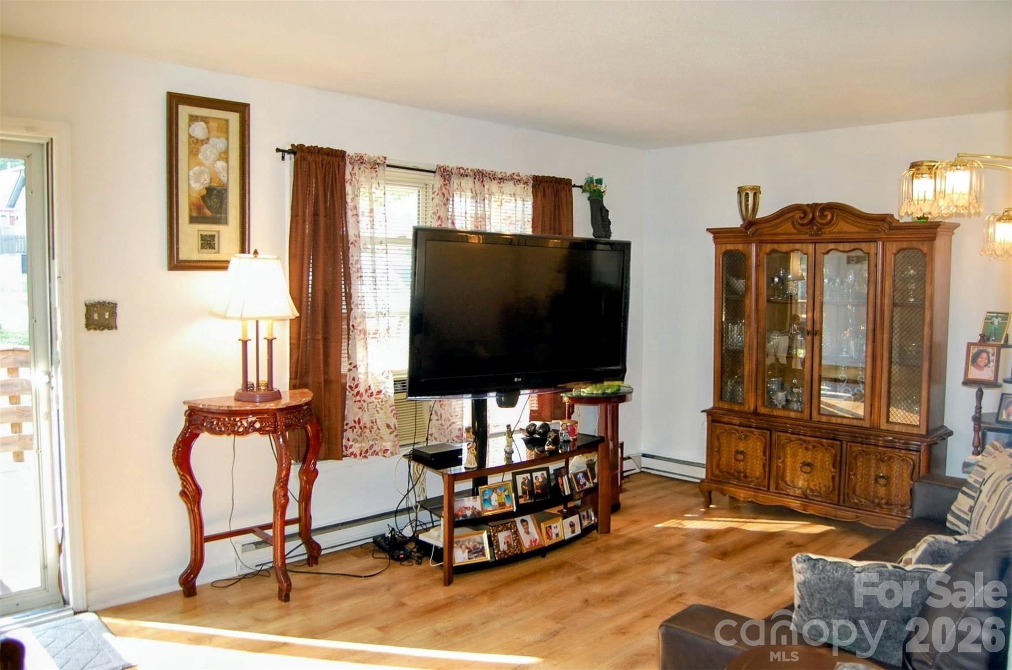 2920 Springdale Avenue Property Photo 4