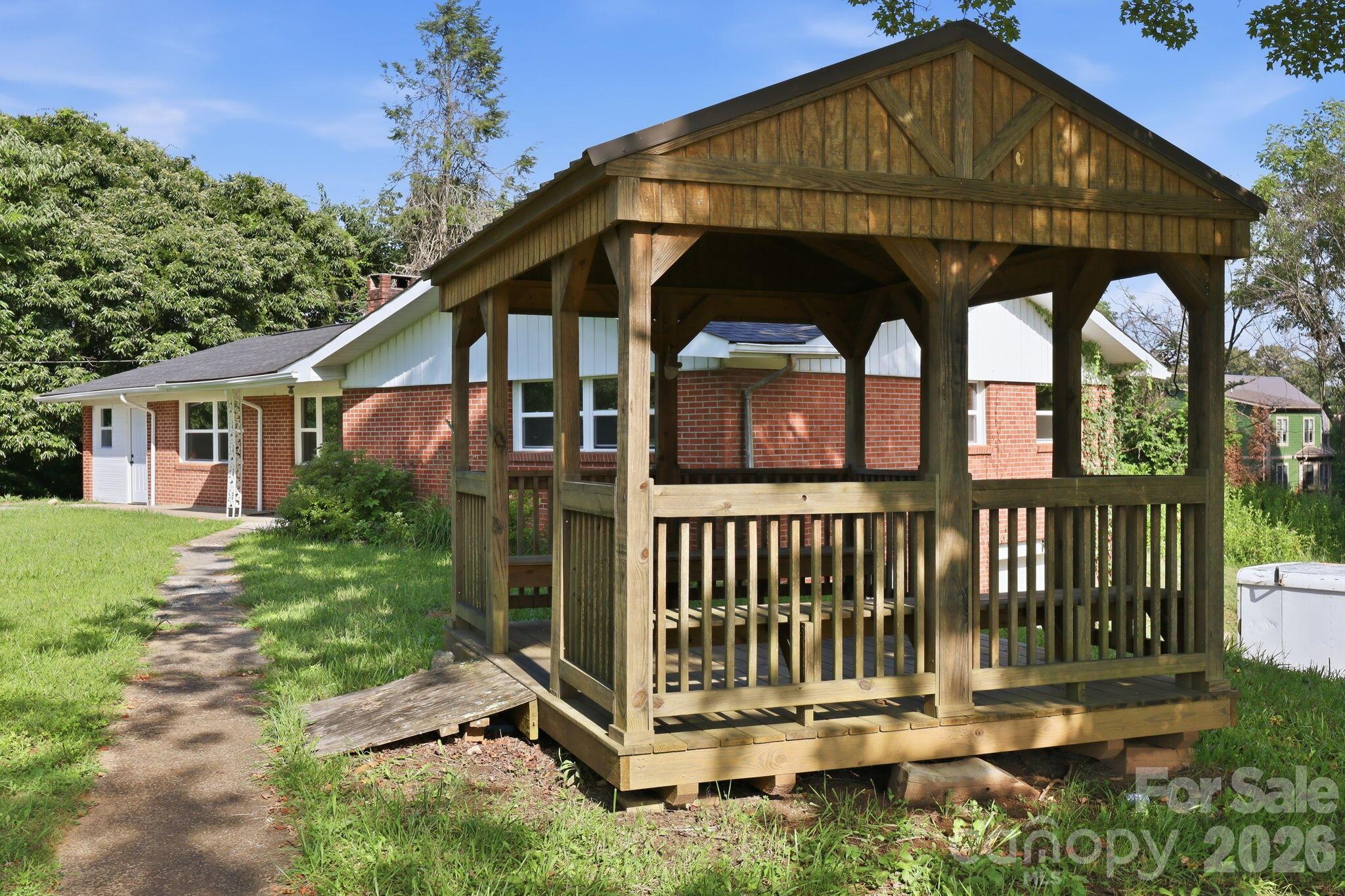 1496 Jenkins Valley Road Property Photo 1