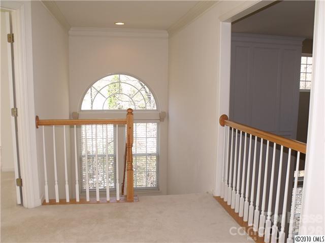 1045 Muirfield Drive Property Photo 10
