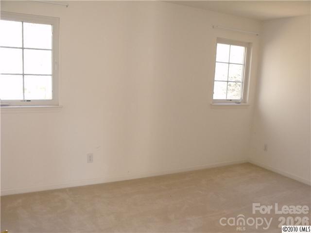 1045 Muirfield Drive Property Photo 12