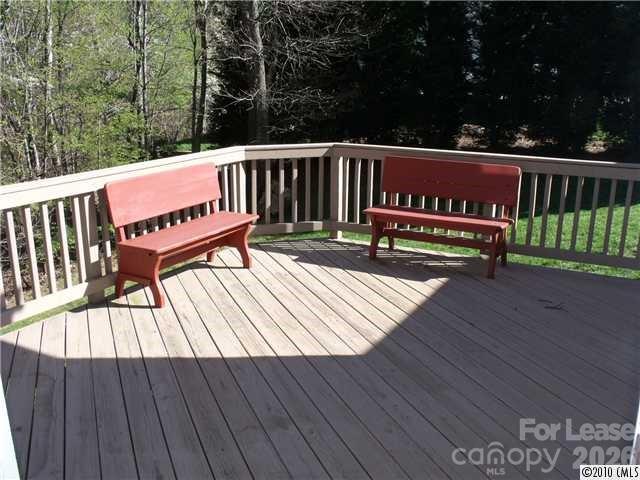 1045 Muirfield Drive Property Photo 14