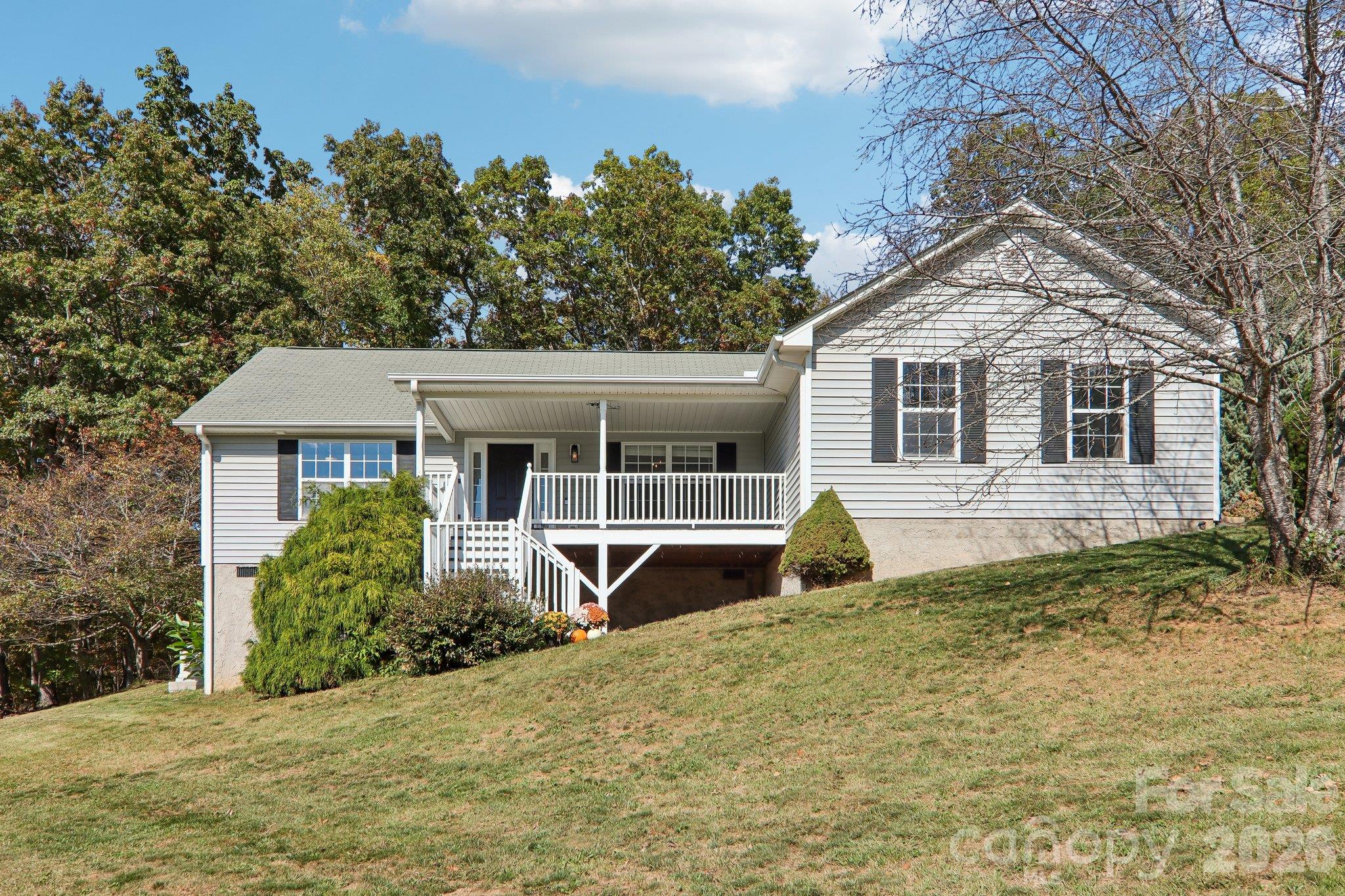 85 Guy Way Property Photo 1