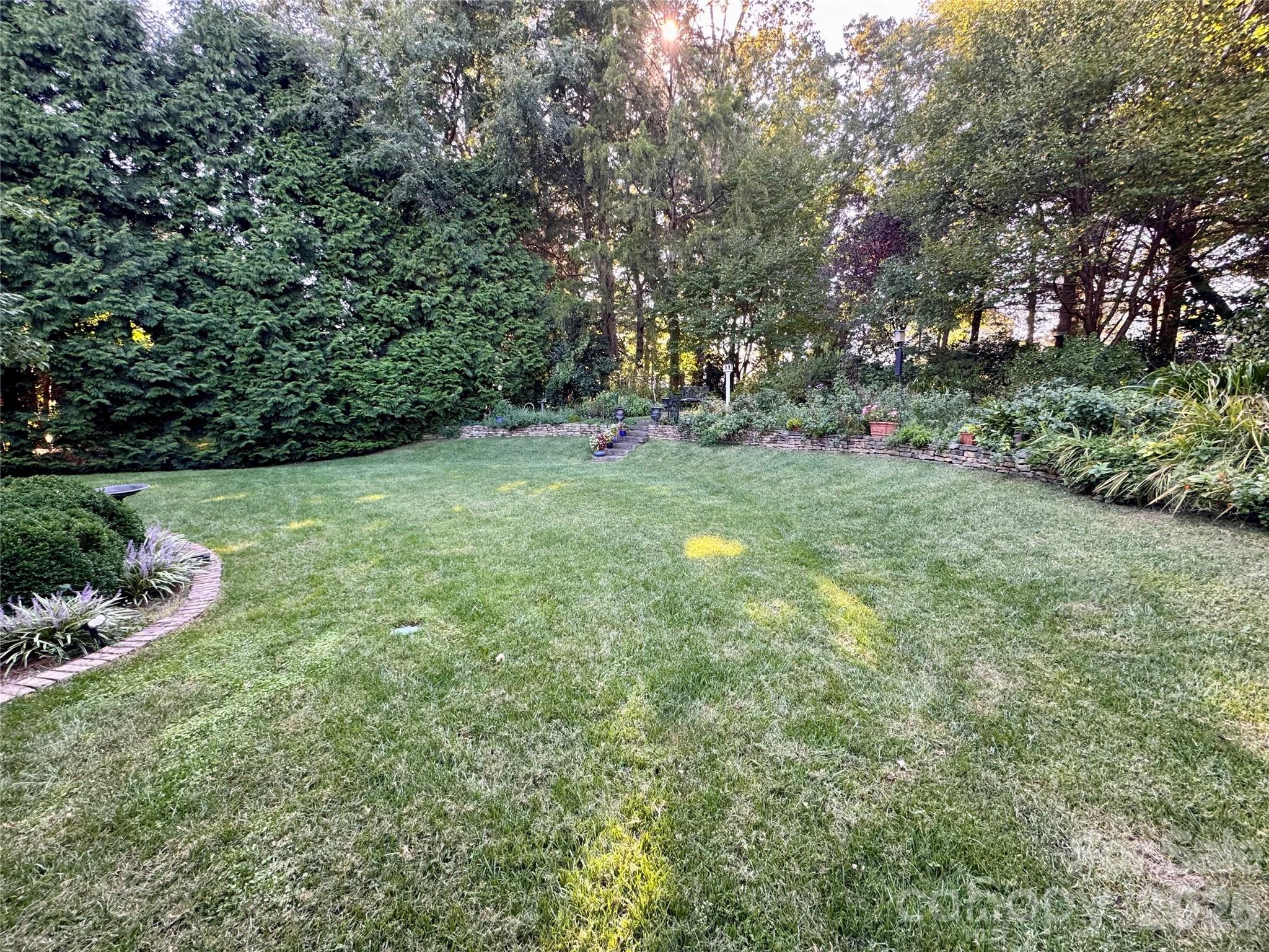 2909 Donegal Drive Property Photo 41