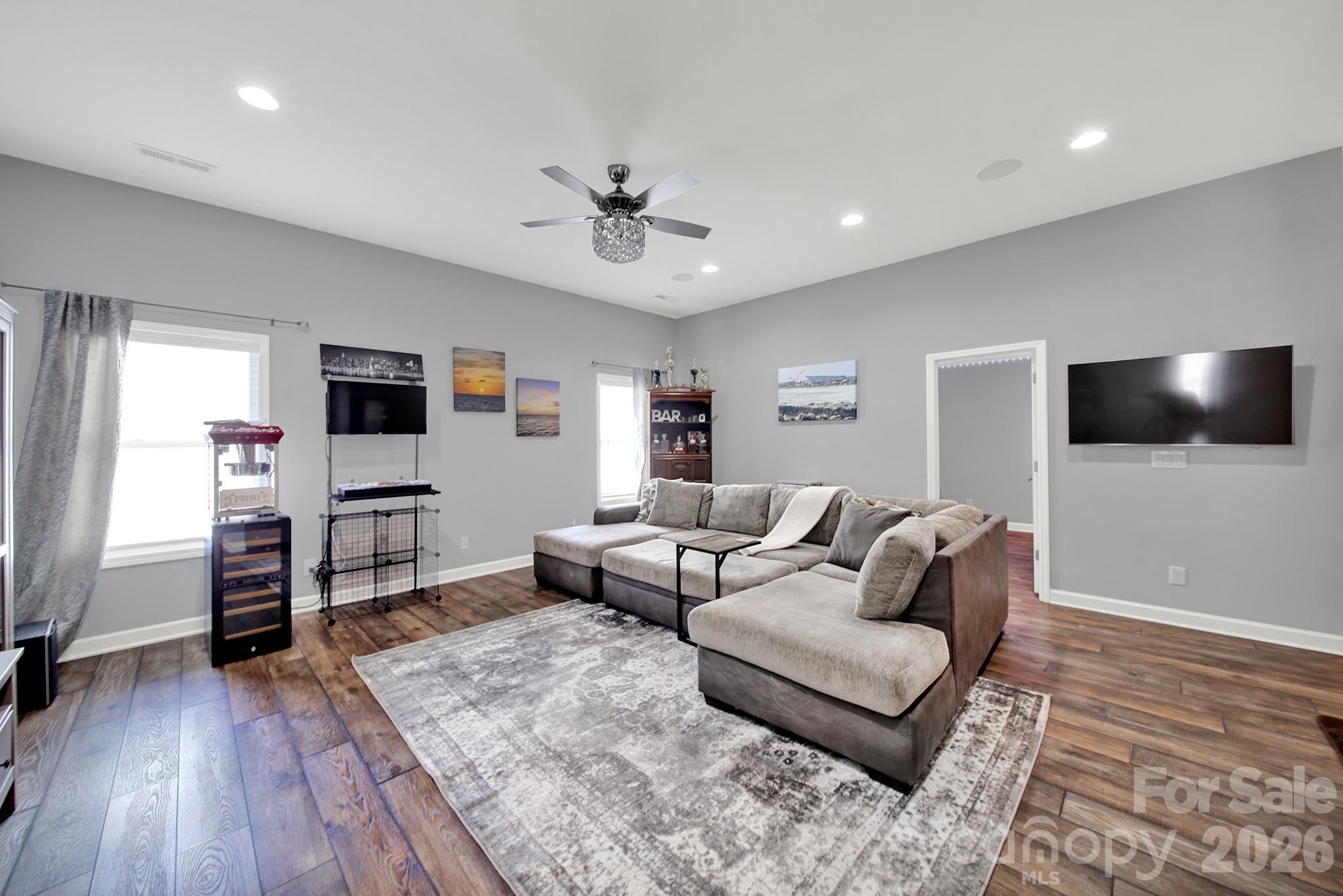 17219 W Marbella Lane Property Photo 20