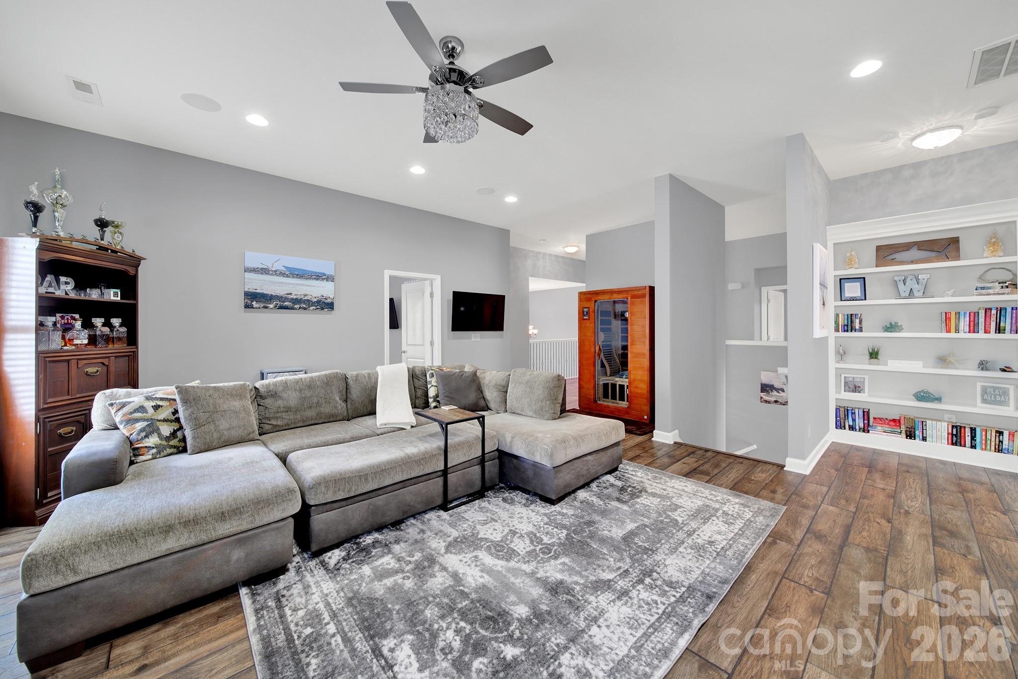 17219 W Marbella Lane Property Photo 21