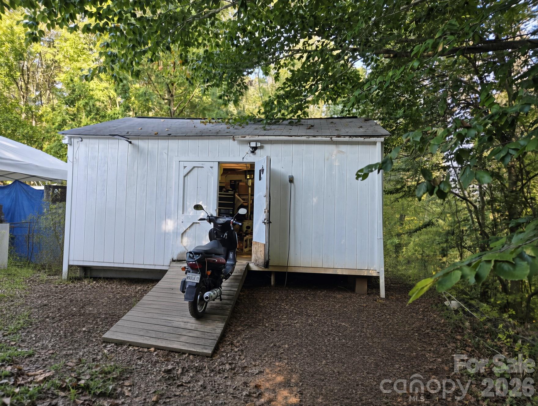2524 Cabelos Drive Property Photo 4