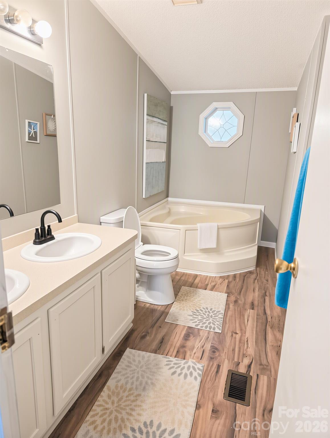 2524 Cabelos Drive Property Photo 13