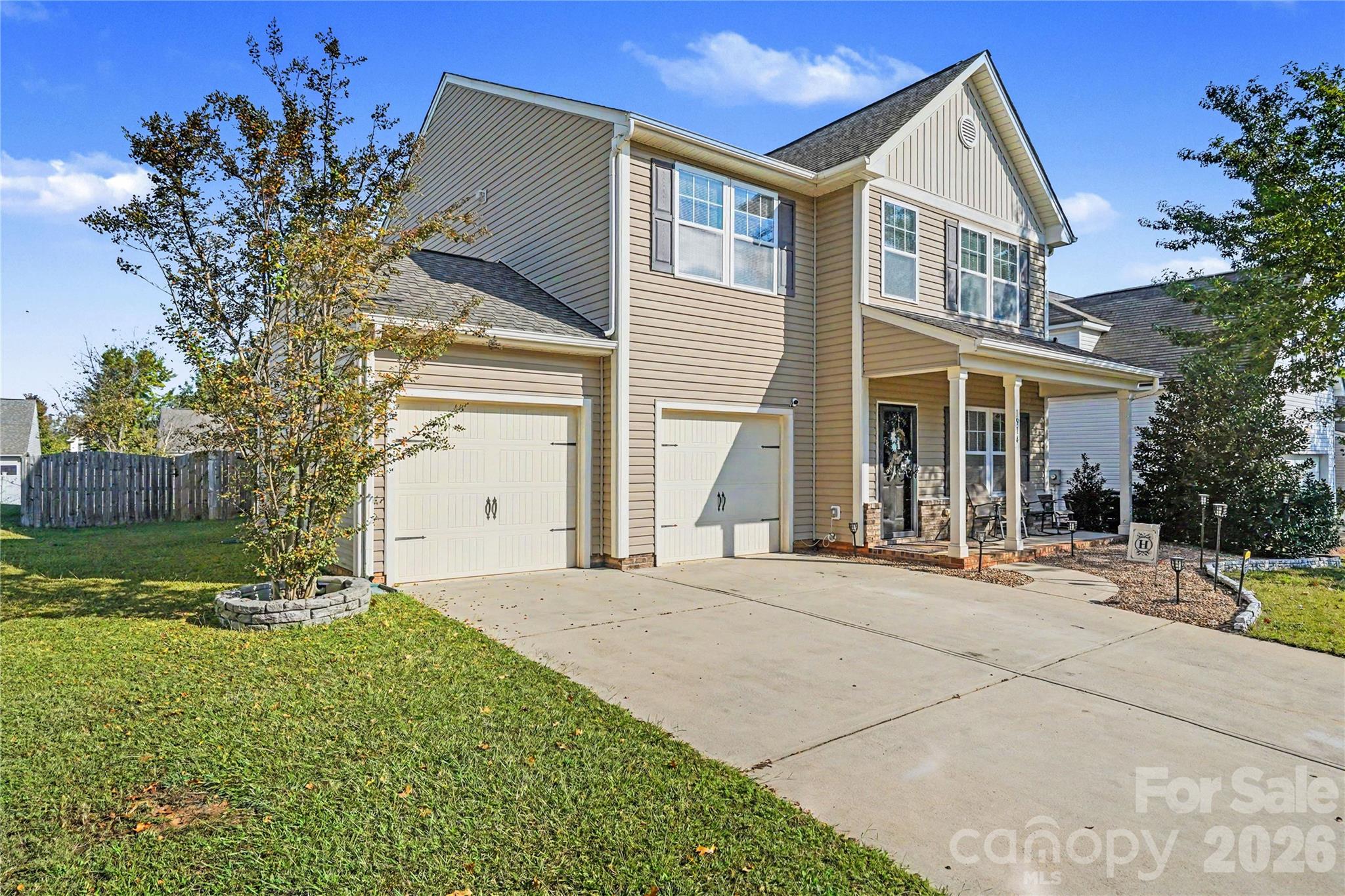 1914 Kingstree Drive Property Photo 7