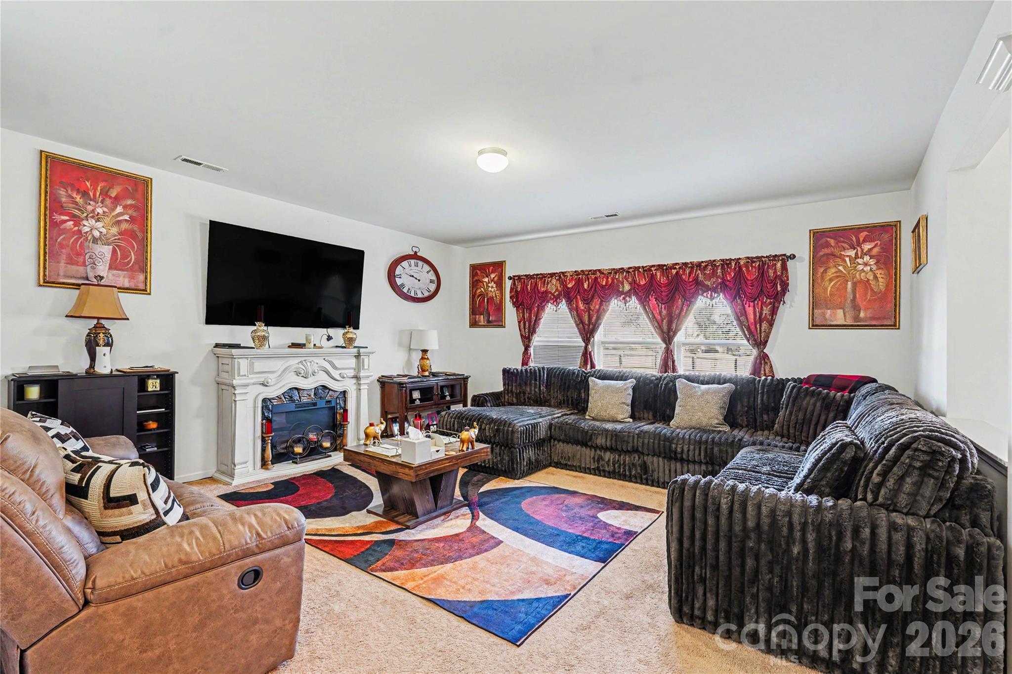 1914 Kingstree Drive Property Photo 8