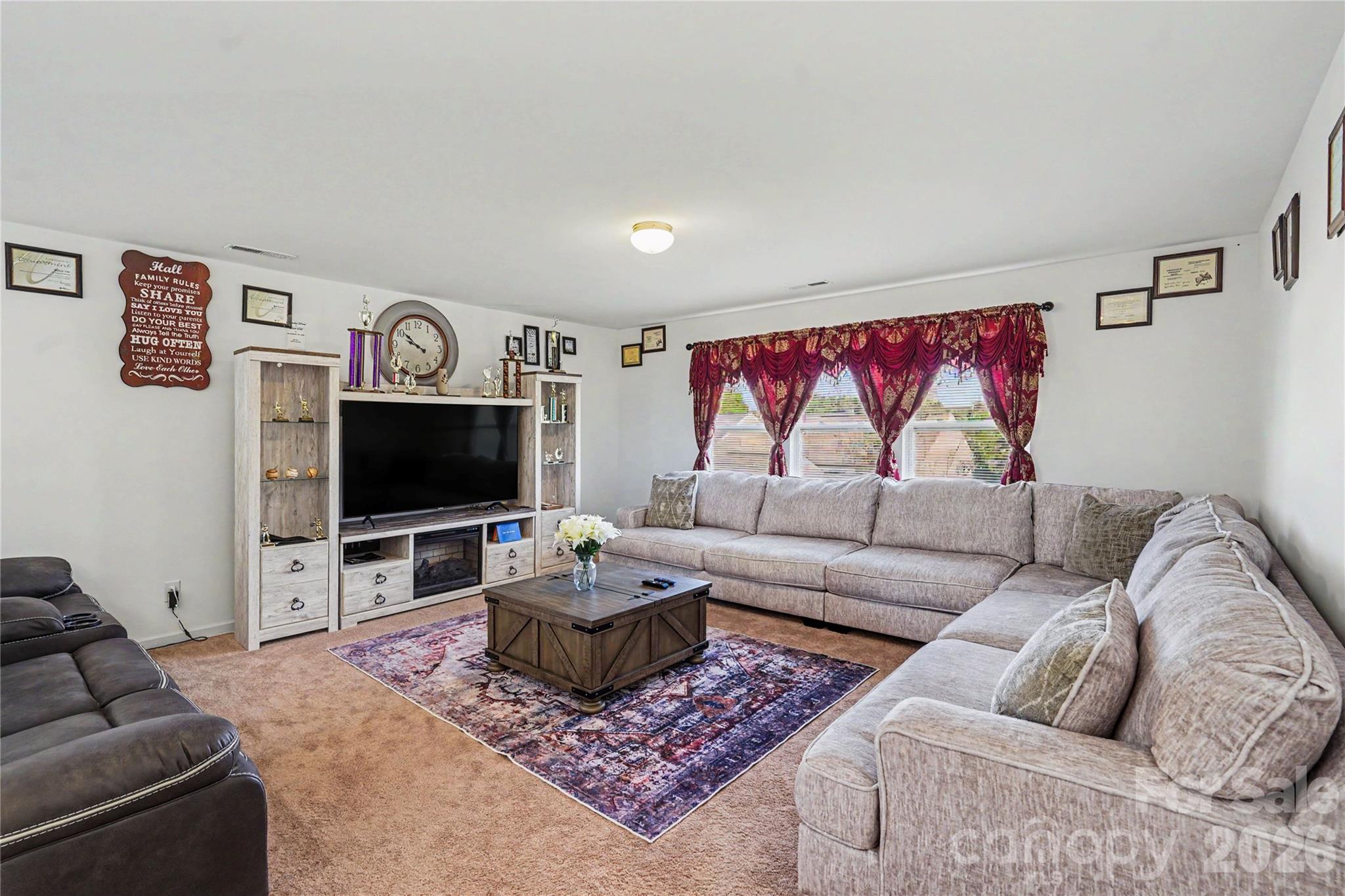 1914 Kingstree Drive Property Photo 16